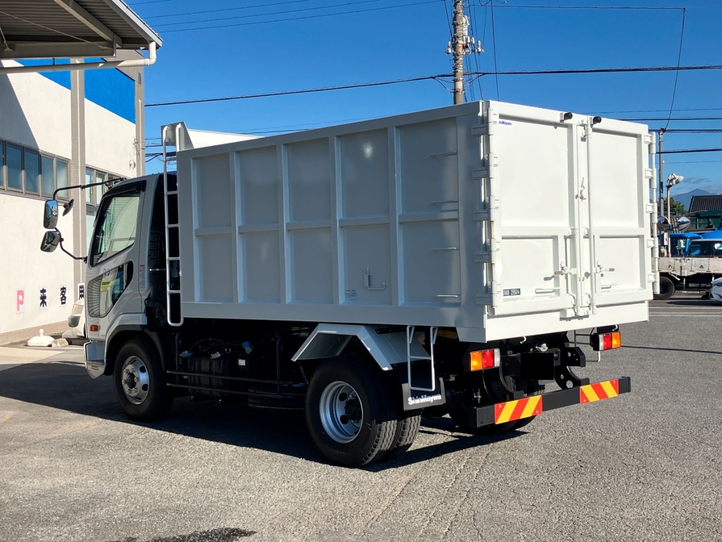 三菱 ファイター 2KG-FK72F(2WD)の写真3
