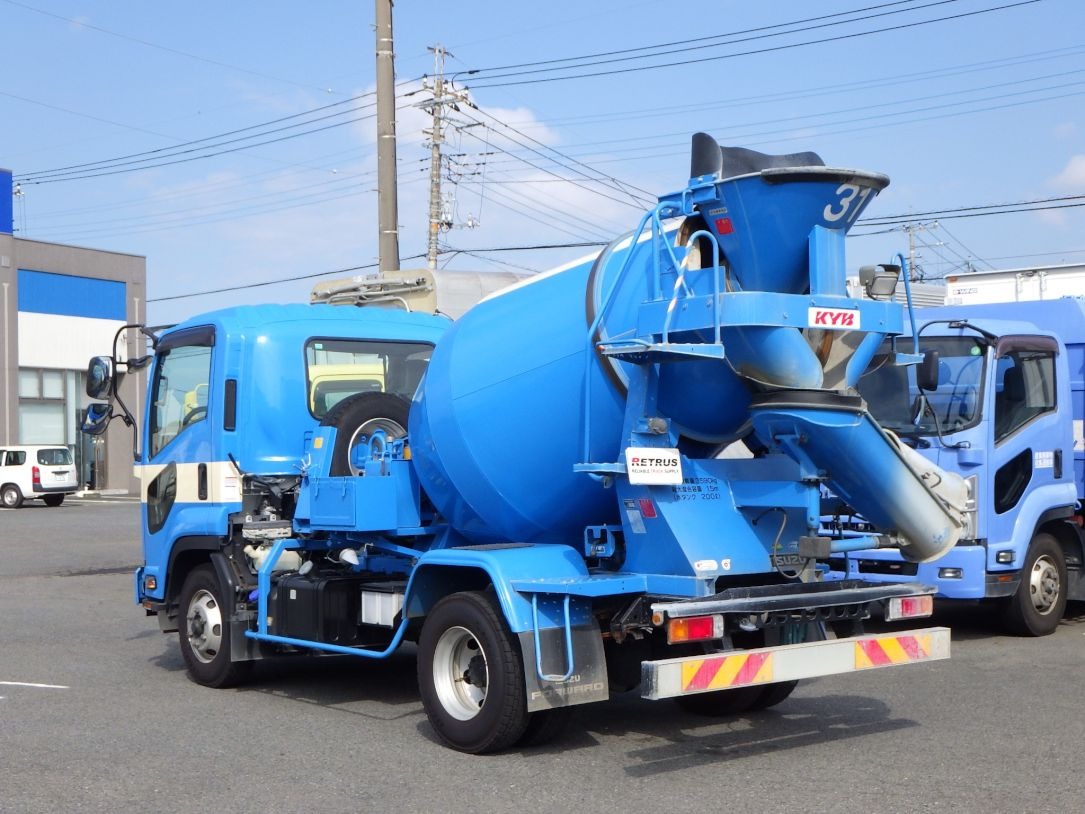 いすゞ フォワード 2PG-FRR90S1(2WD)の写真3