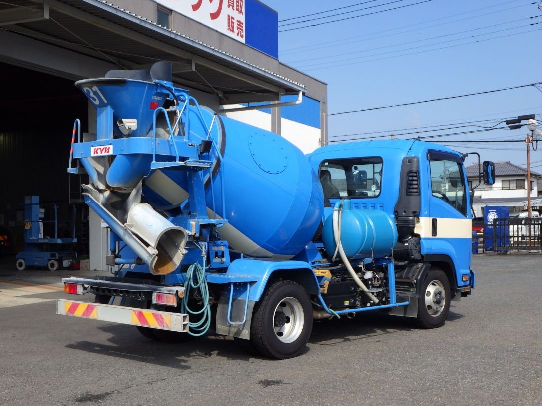 いすゞ フォワード 2PG-FRR90S1(2WD)の写真4