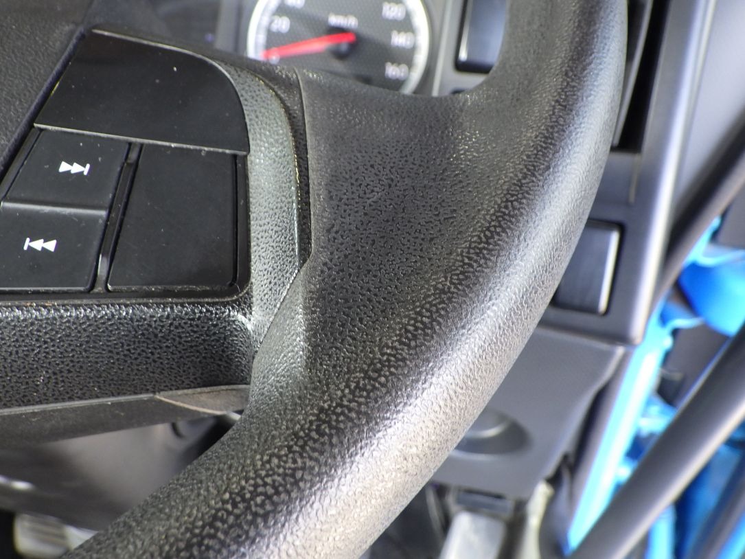 ハンドルにスレがあります。|いすゞ フォワード 2PG-FRR90S1(2WD)の写真36