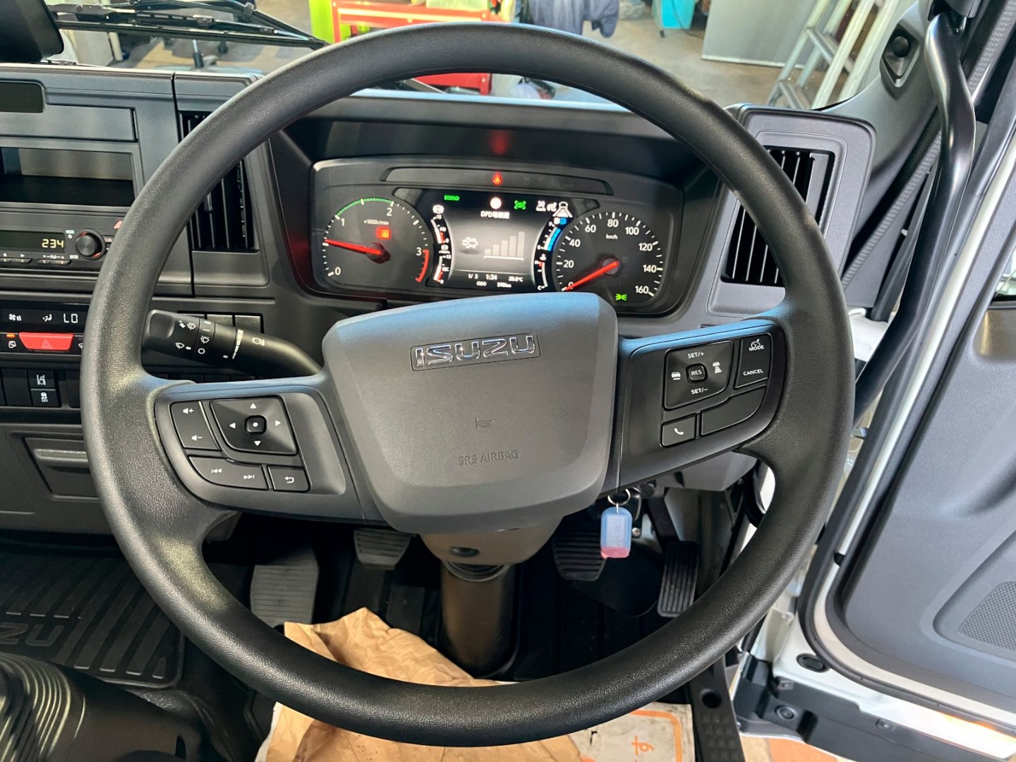 メーター周りの状態です。|いすゞ フォワード 2RG-FRR90S4(2WD)の写真23