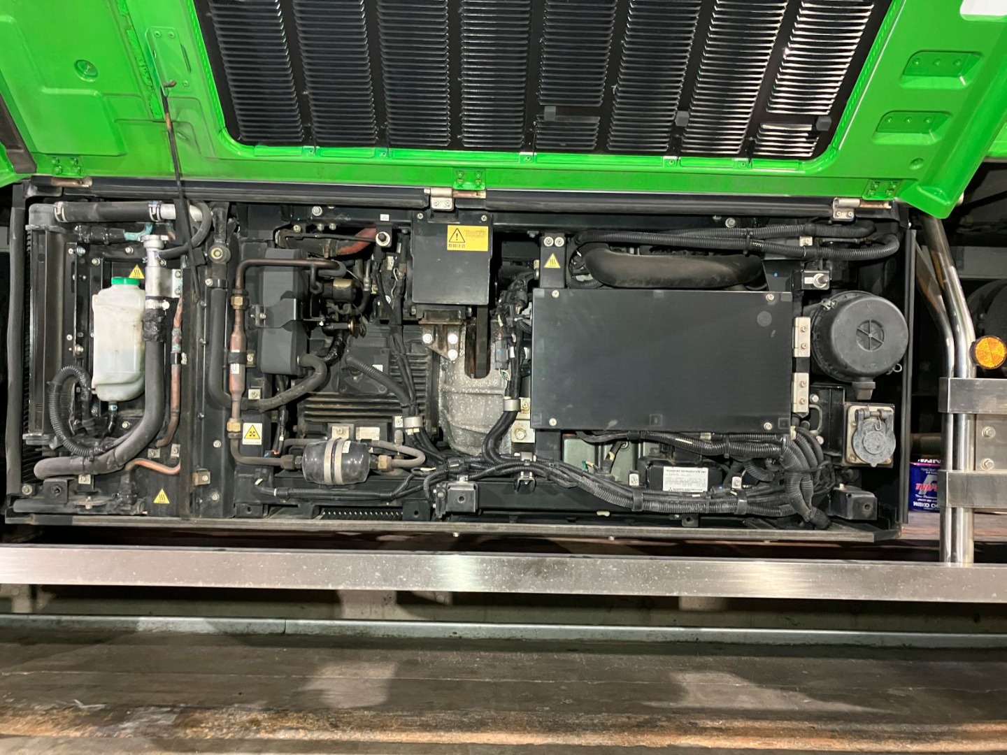 UDトラックス クオン 2PG-CD5CAの写真16