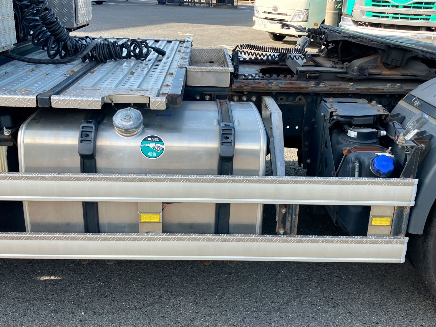 燃料タンクは390Lアルミ製です。|日野 プロフィア 2DG-SH1EEGGの写真34