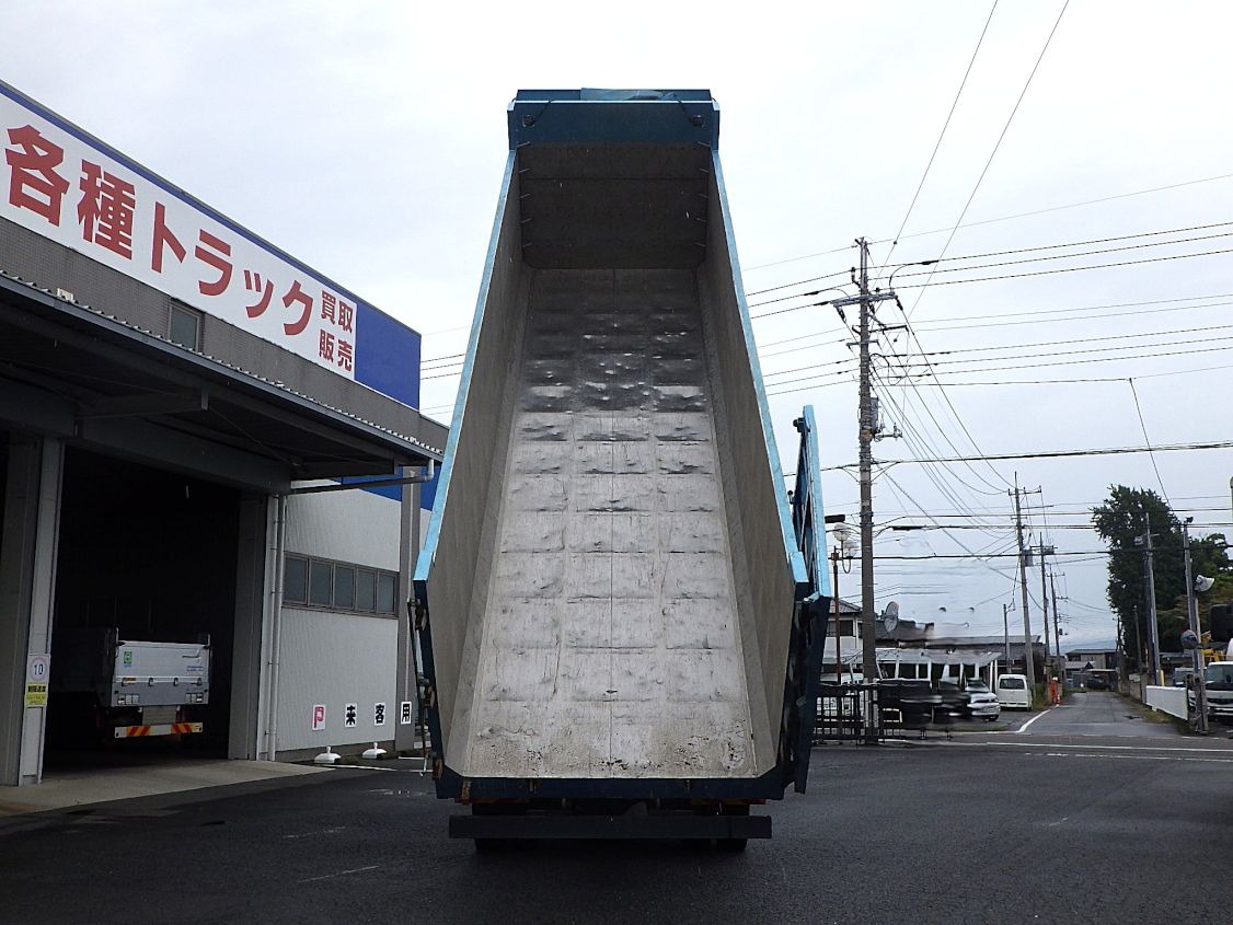 荷台全体の状態です。|三菱 スーパーグレート 2KG-FV70HZの写真7