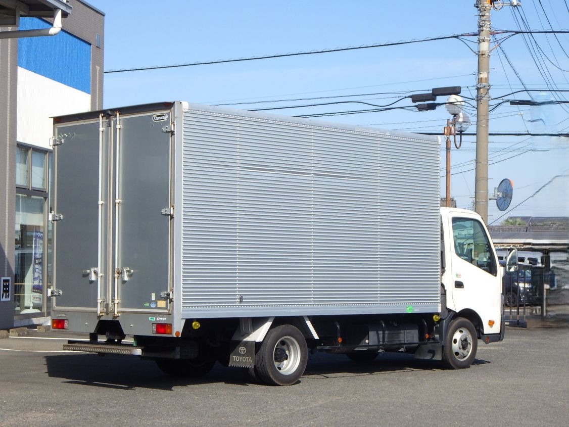 トヨタ TKG-XZU710(2WD)の写真4