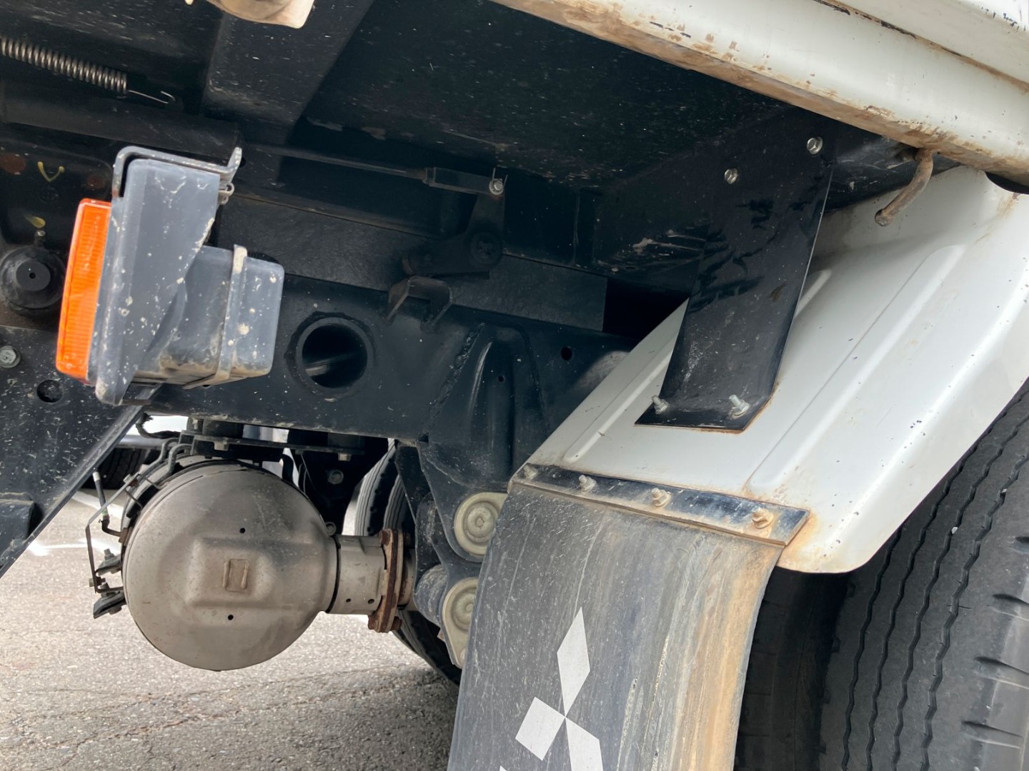 三菱 キャンター 2RG-FBA60(2WD)の写真6