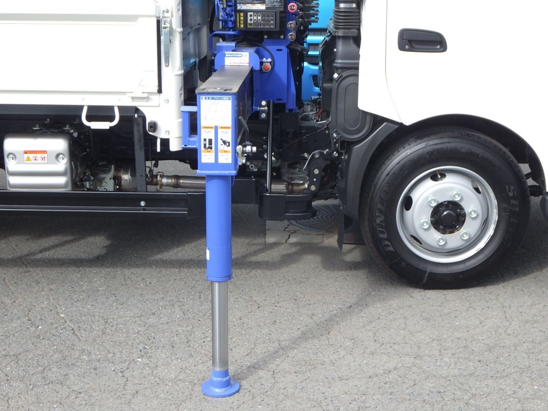 アウトリガーは差し違い式です。|日野 デュトロ 2KG-XZU710M(2WD)の写真11