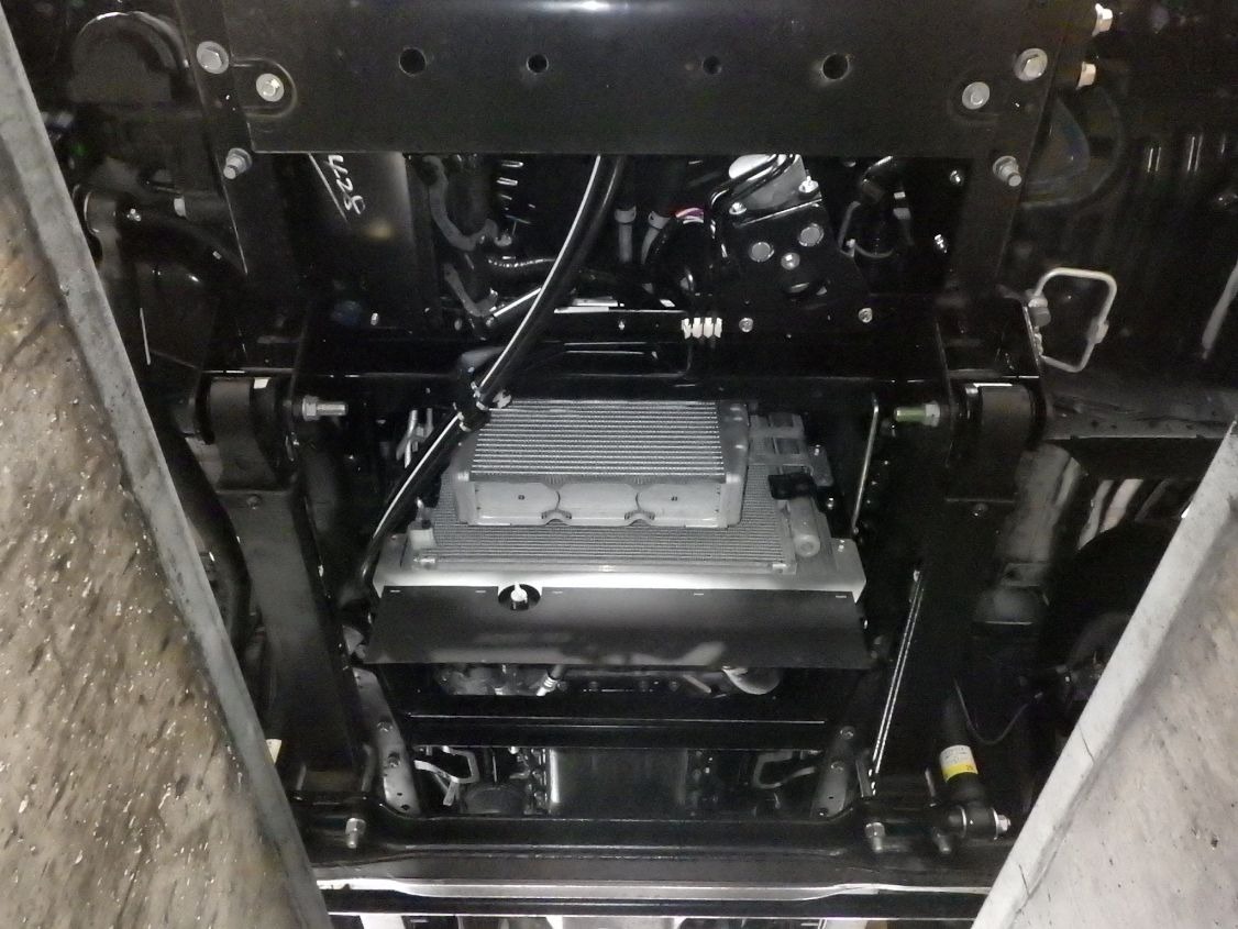 ボディー下周りにサビがあります。|日野 デュトロ 2WG-XZU723N(2WD)の写真15