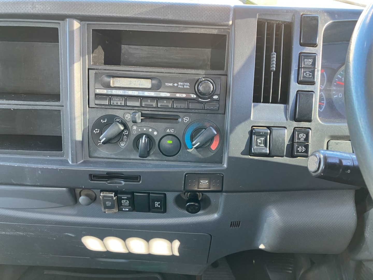 スイッチ類です。|いすゞ フォワード TKG-FRR90S1(2WD)の写真23