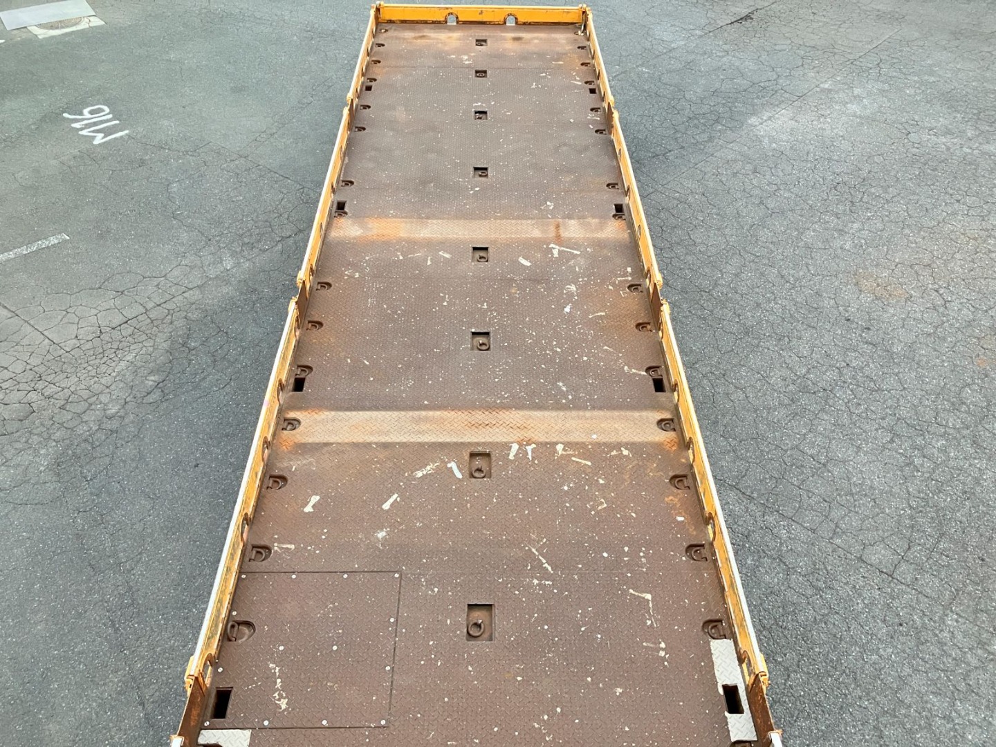 荷台全体の状態です。(前方から)|いすゞ ギガ QKG-CYJ77Aの写真10