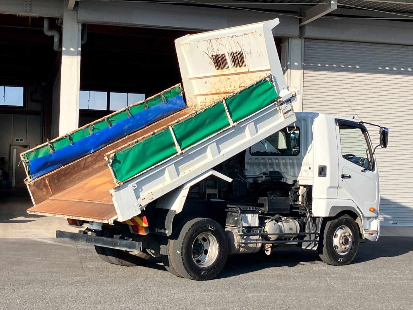 三菱 ファイター 2KG-FK72F(2WD)の写真4