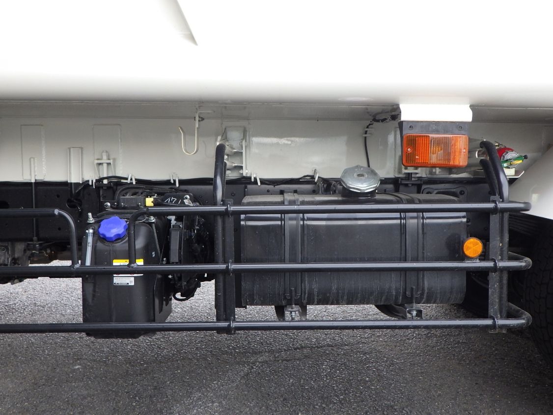 燃料タンクは１００Lです。|日野 レンジャー 2KG-FE2ACAの写真20