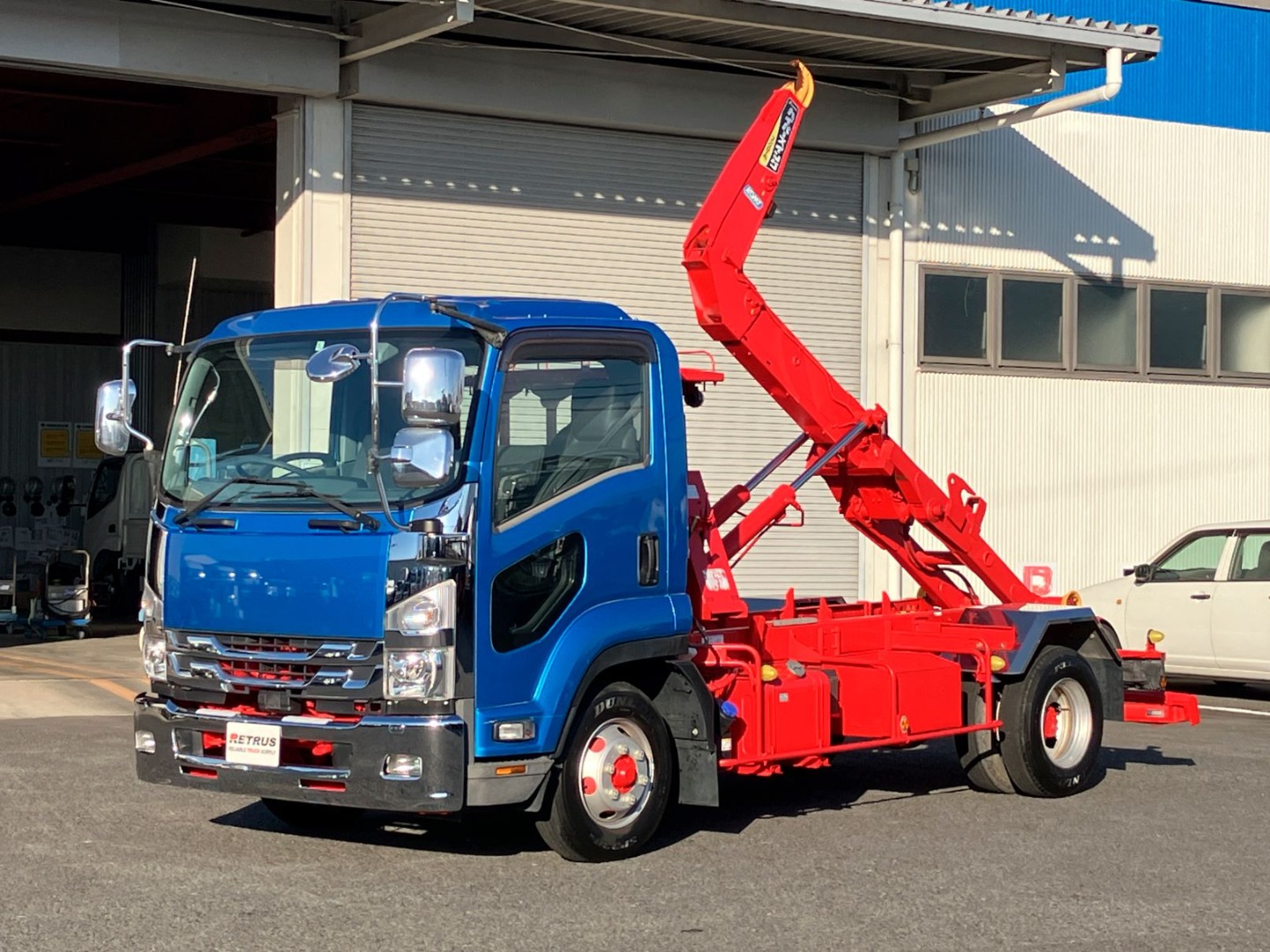 いすゞ フォワード 2RG-FRR90S2(2WD)の写真1