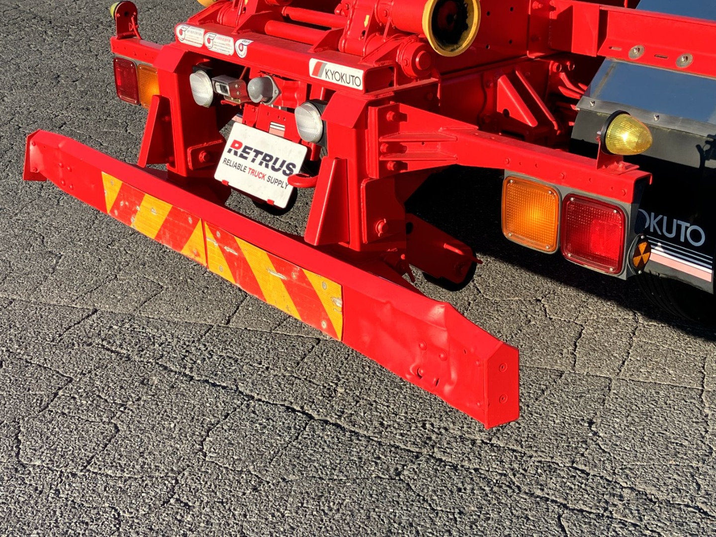 リヤバンパーに凹み・曲がりがあります。|いすゞ フォワード 2RG-FRR90S2(2WD)の写真41