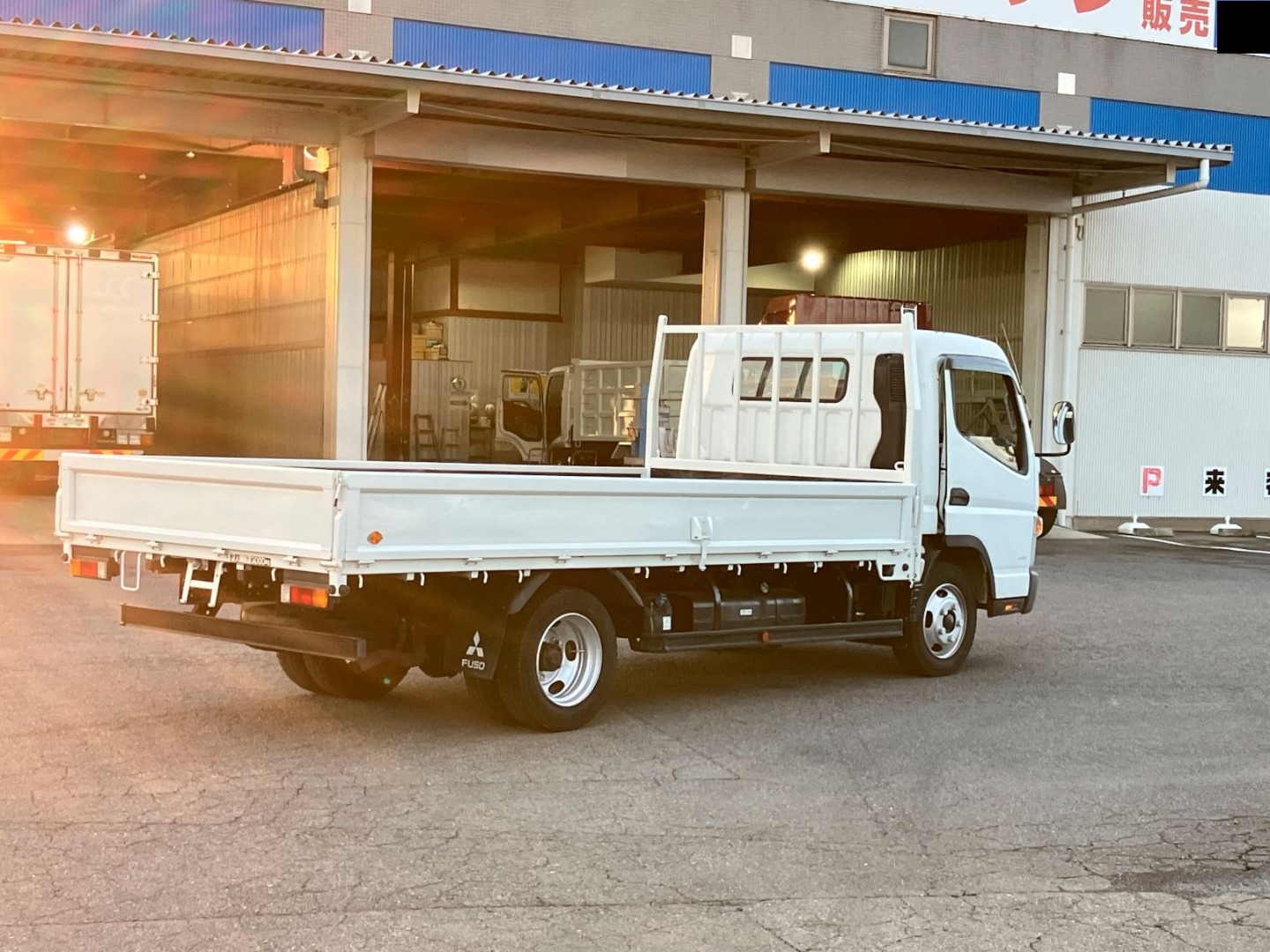 三菱 キャンター TPG-FEB50(2WD)の写真4