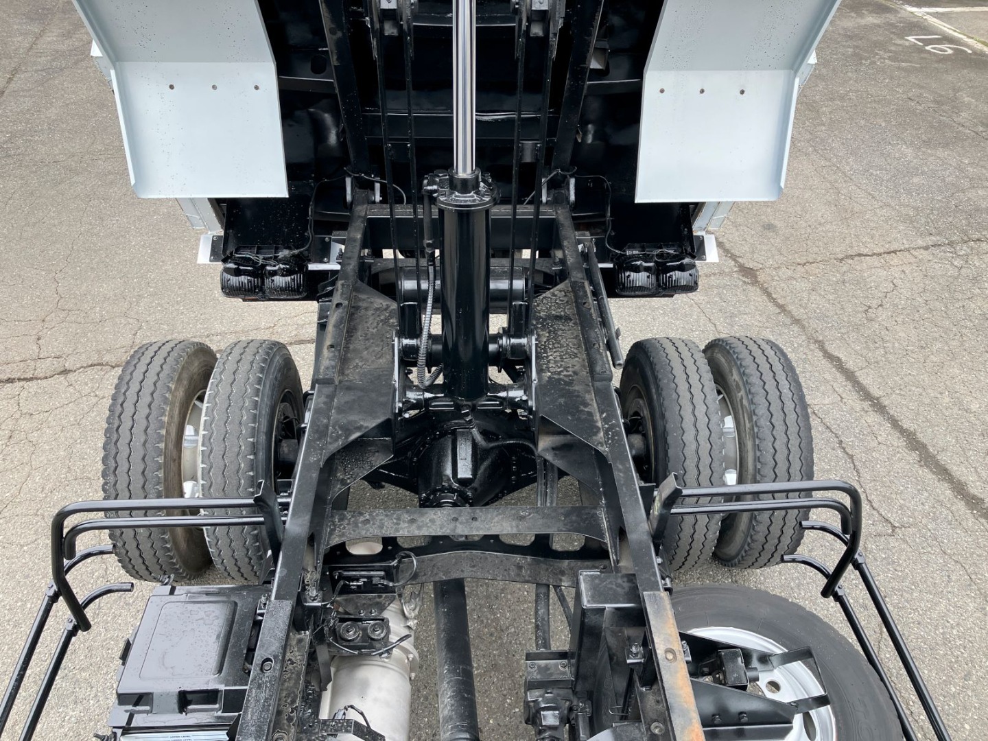 サブフレームの状態です。|日野 レンジャー TKG-FC9JCAP(2WD)の写真19