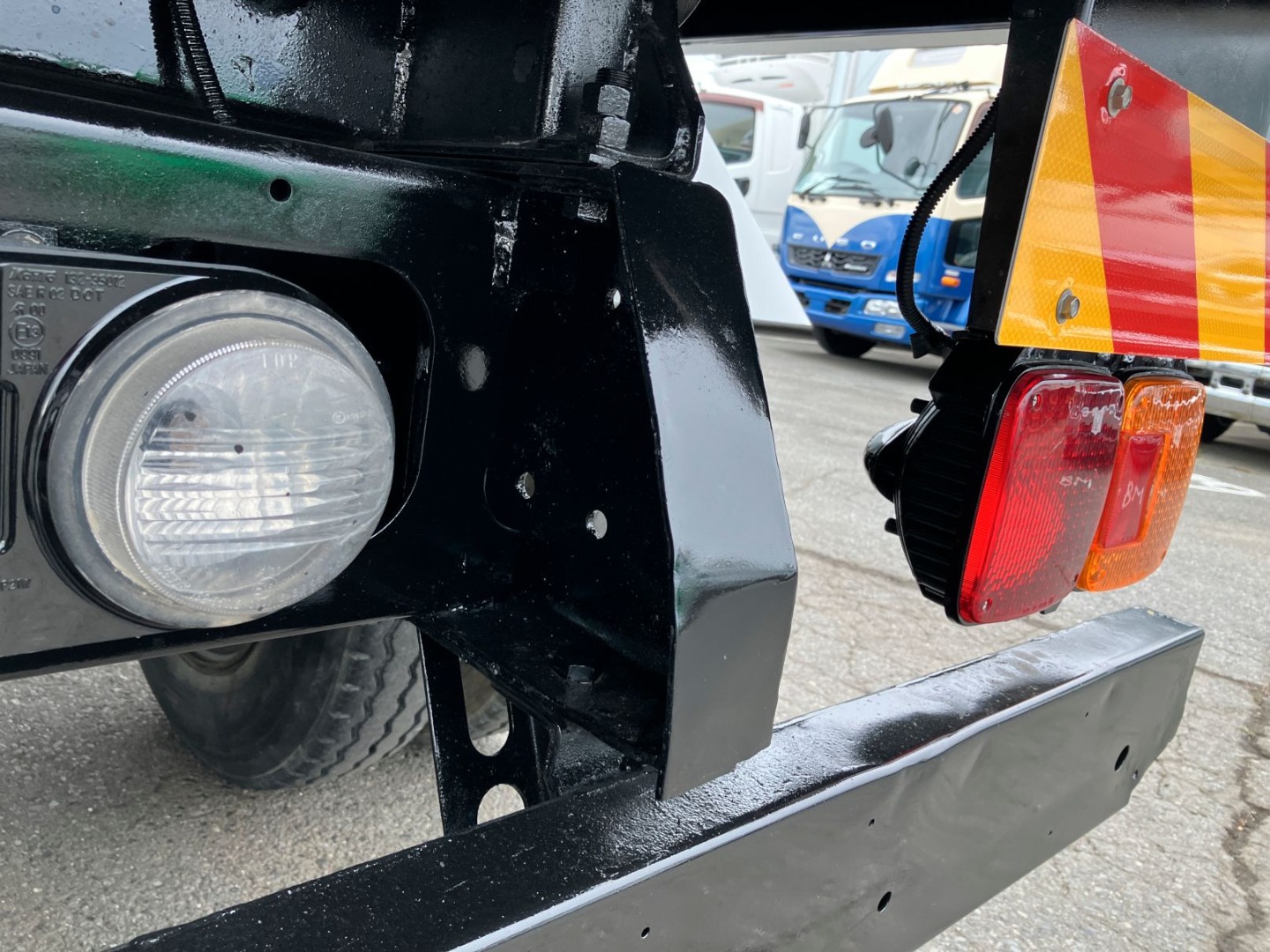 左右メインフレーム後端につぶれがあります。|日野 レンジャー TKG-FC9JCAP(2WD)の写真28