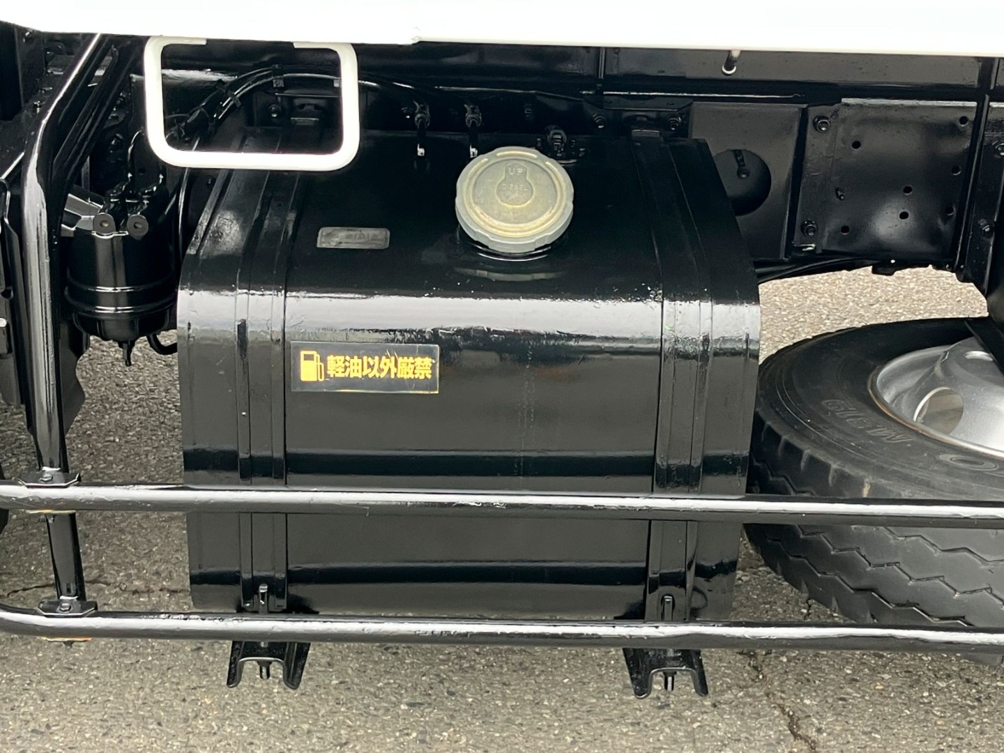 燃料タンクは100Lです。|日野 レンジャー TKG-FC9JCAP(2WD)の写真32