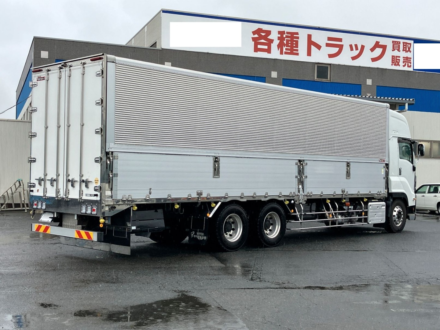 いすゞ ギガ 2PG-CYY77Cの写真4