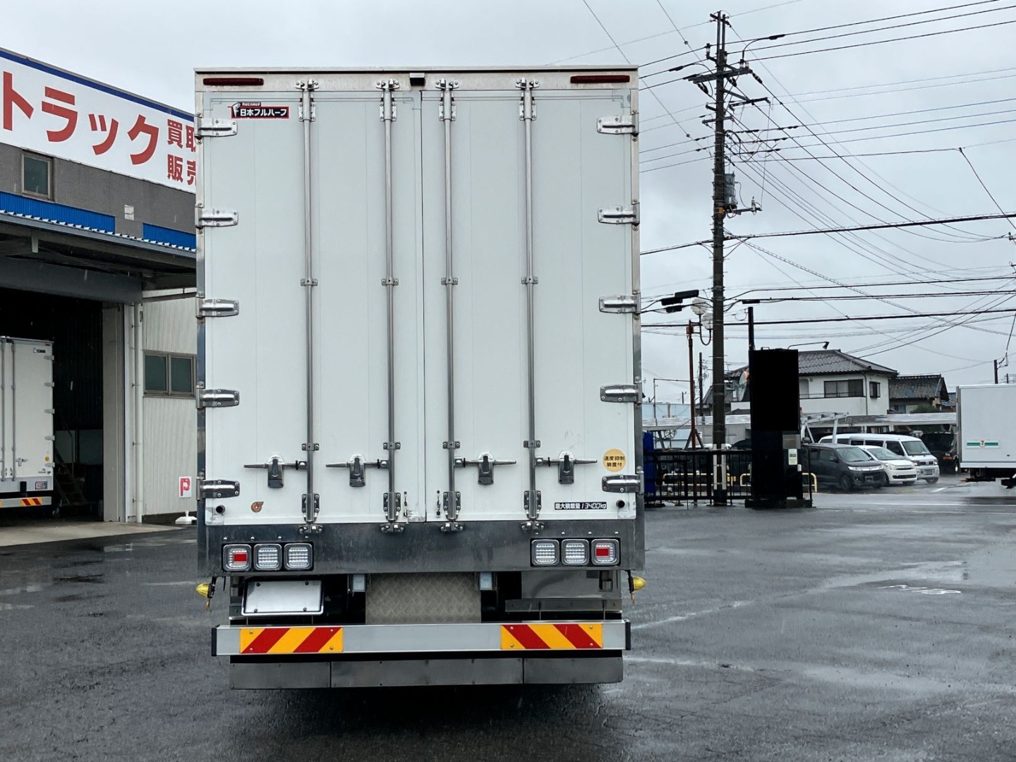 いすゞ ギガ 2PG-CYY77Cの写真9