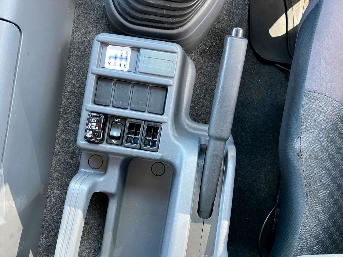 いすゞ フォワード 2RG-FRR90T2(2WD)の写真30