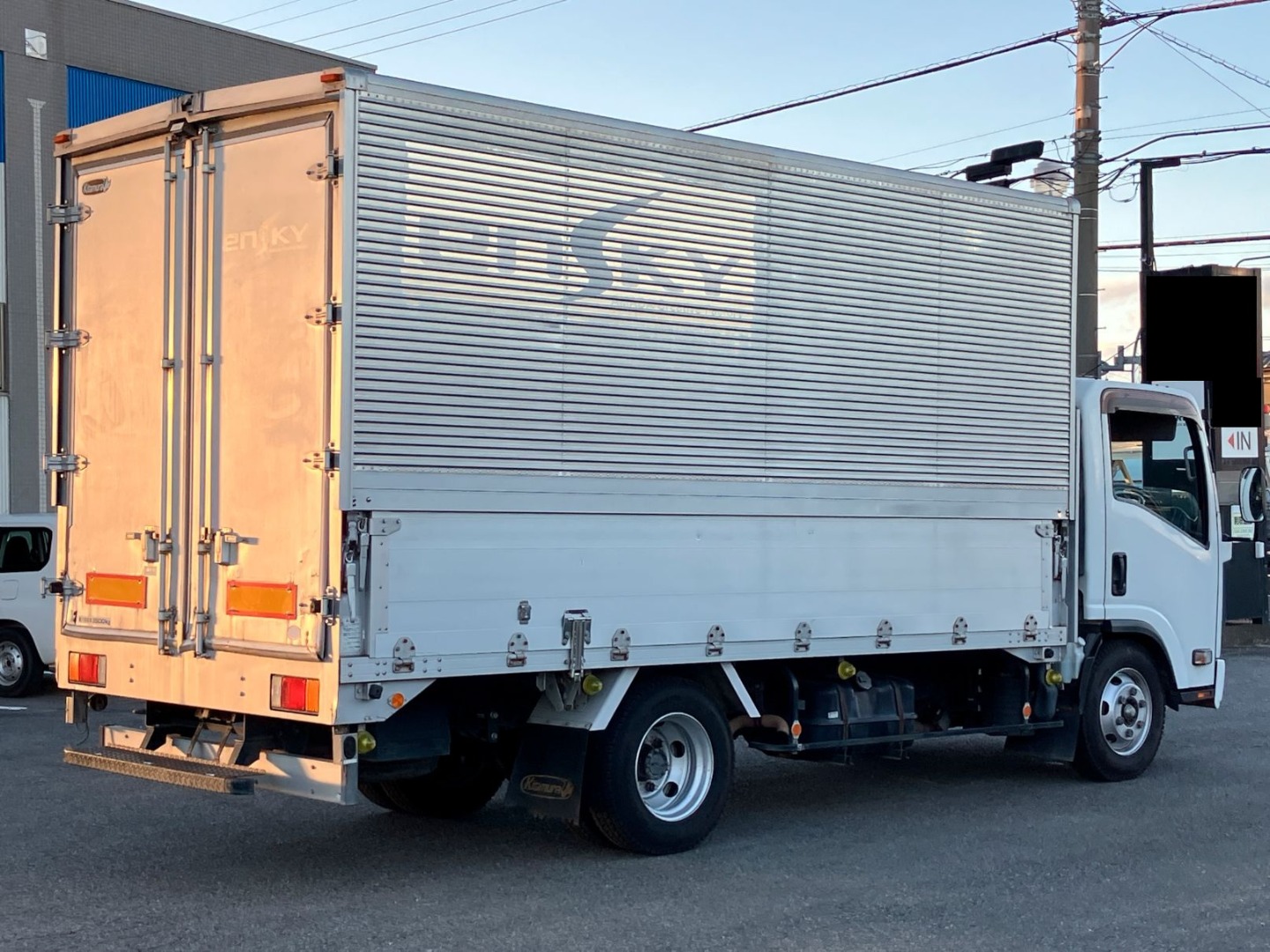 いすゞ エルフ BDG-NPR85AN(2WD)の写真4