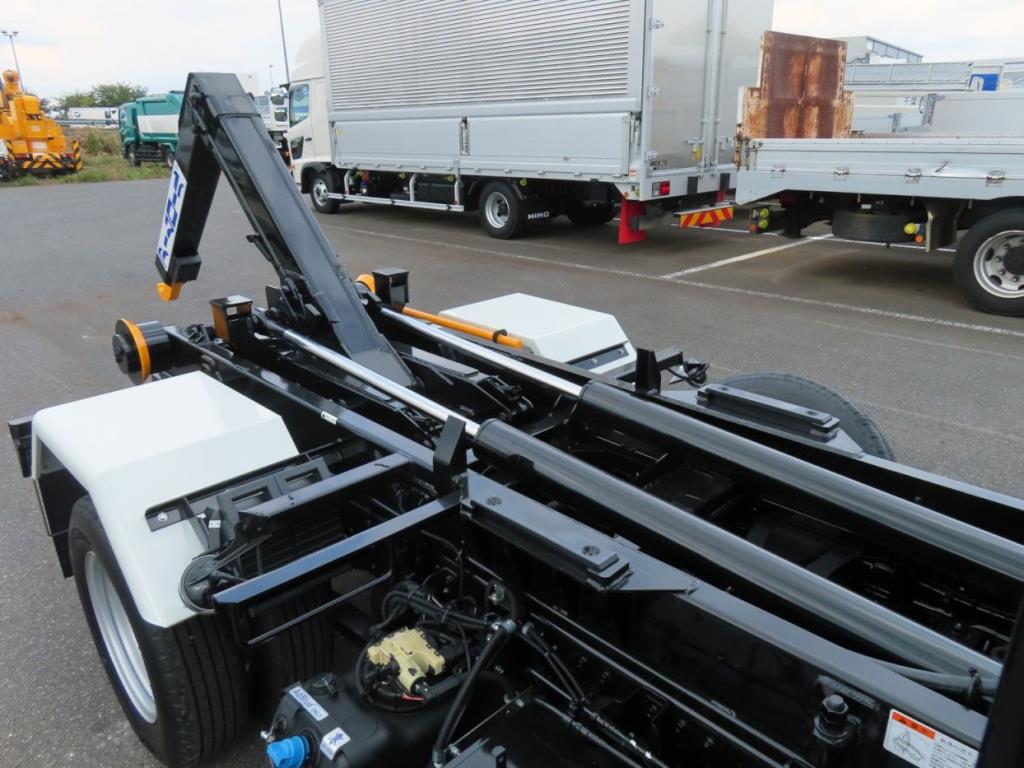 ツインシリンダーです。|三菱 キャンター 2RG-FBAV0(2WD)の写真7