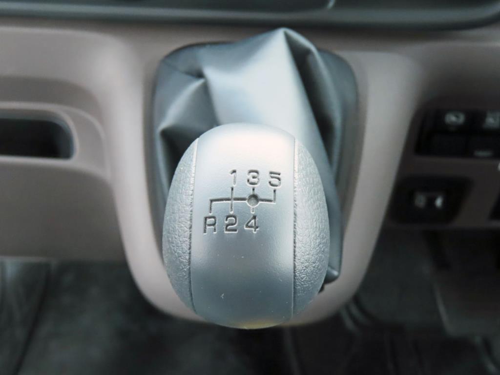 三菱 キャンター 2RG-FBAV0(2WD)の写真15