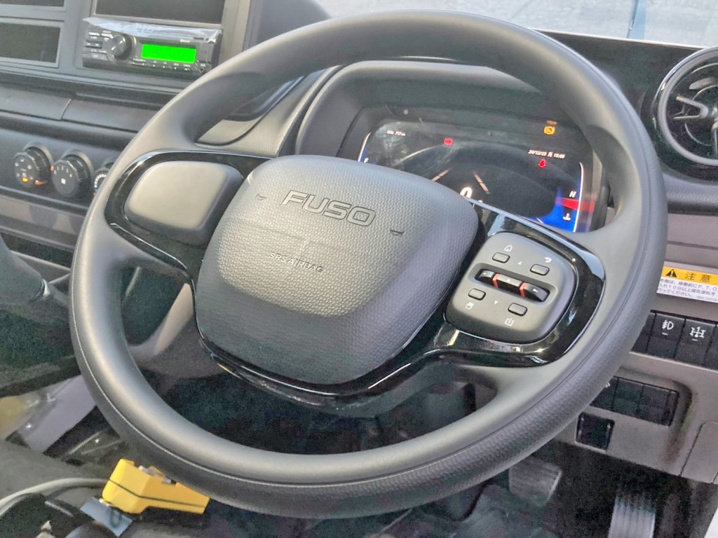 三菱 キャンター 2RG-FBAV0(2WD)の写真16