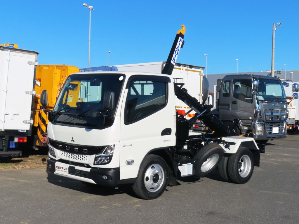 三菱 キャンター 2RG-FBAV0(2WD)の写真1