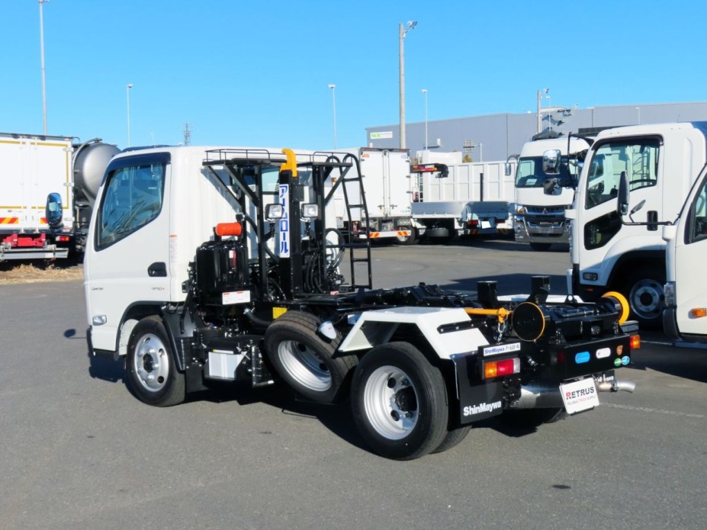 三菱 キャンター 2RG-FBAV0(2WD)の写真3