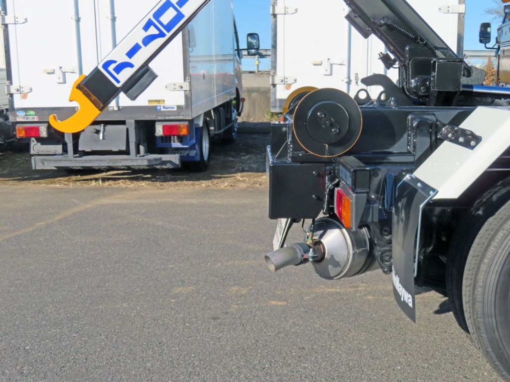 三菱 キャンター 2RG-FBAV0(2WD)の写真8