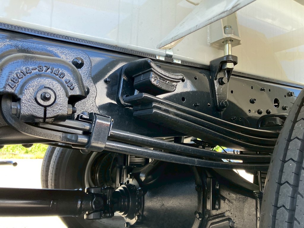 リーフサスです。|日野 デュトロ 2KG-XZU700M(2WD)の写真5