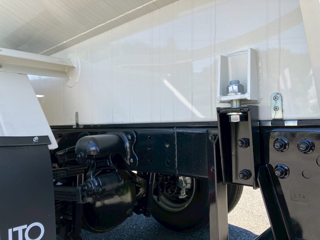 シャーシの状態です。|日野 デュトロ 2KG-XZU700M(2WD)の写真6