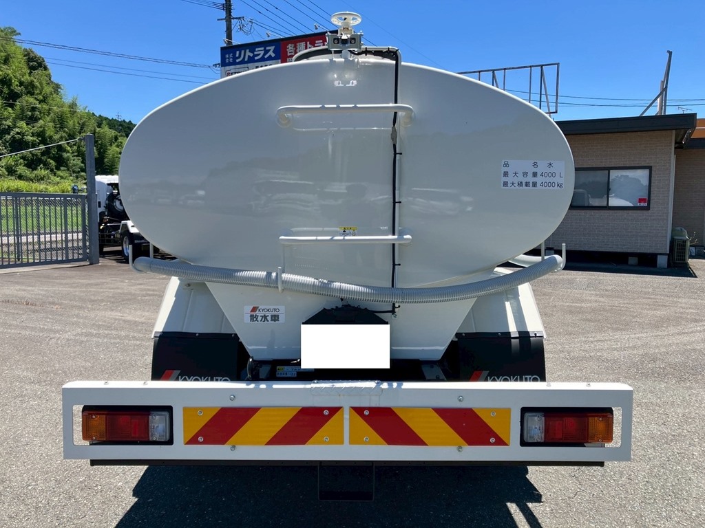 積載物は水です。|日野 デュトロ 2KG-XZU700M(2WD)の写真10