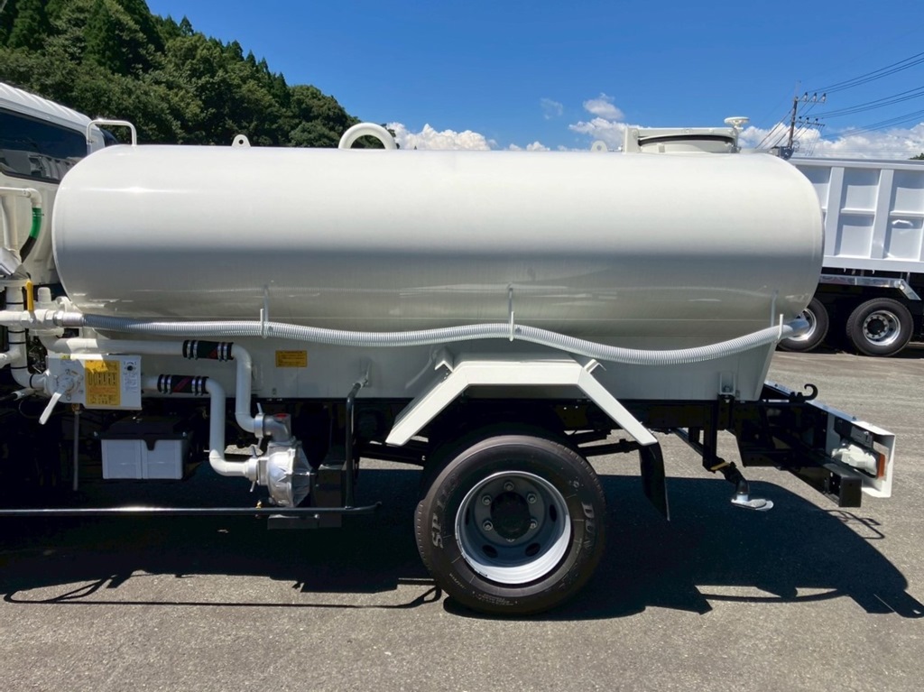 タンクの外観状態です。(助手席側)|日野 デュトロ 2KG-XZU700M(2WD)の写真12