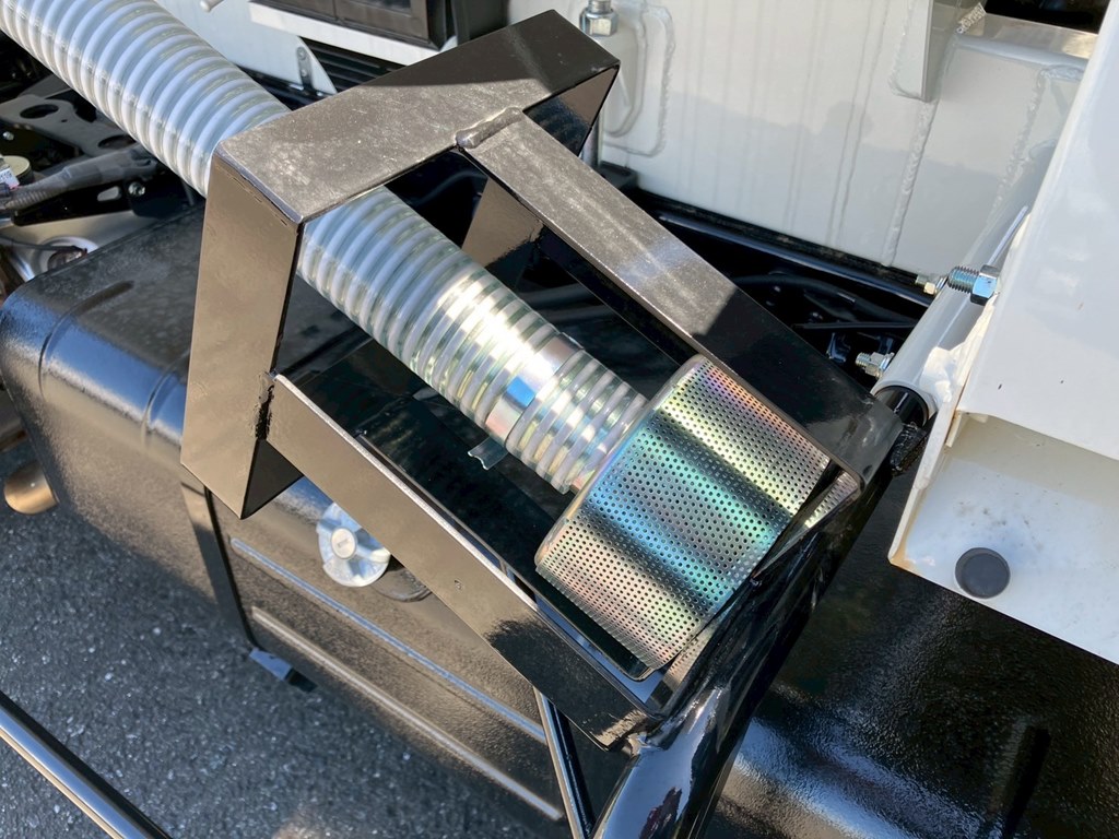 給水ホースです。|日野 デュトロ 2KG-XZU700M(2WD)の写真16