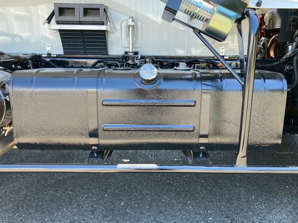 燃料タンクは100Lです。|日野 デュトロ 2KG-XZU700M(2WD)の写真20