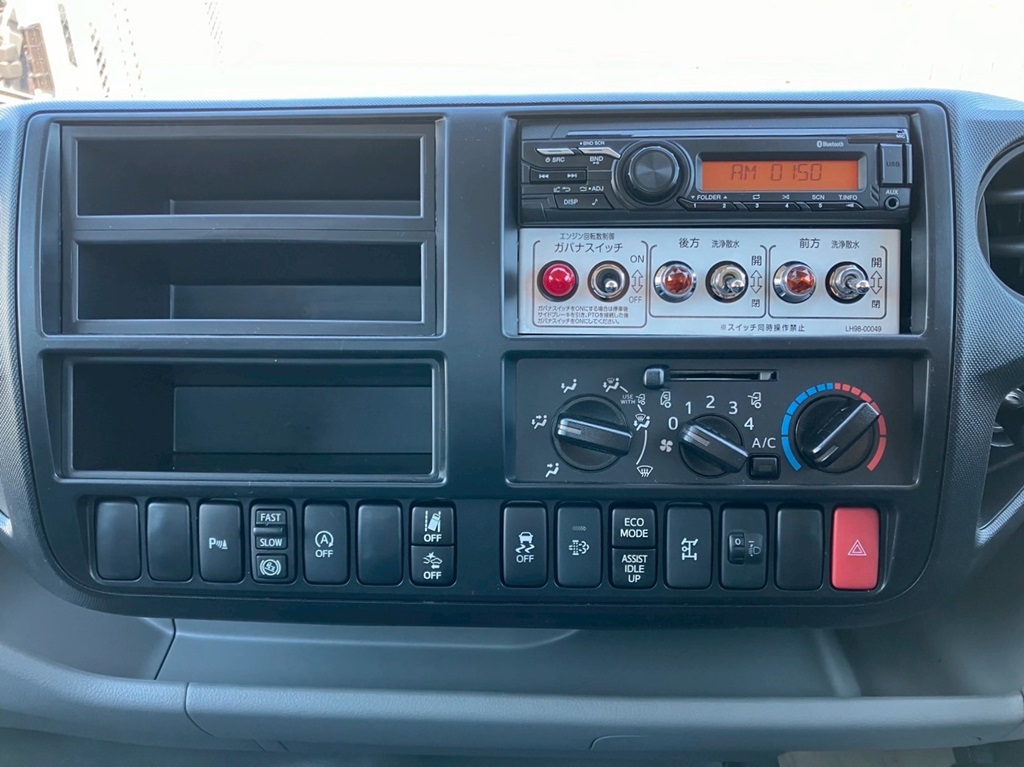 インパネ周りの状態です。|日野 デュトロ 2KG-XZU700M(2WD)の写真22