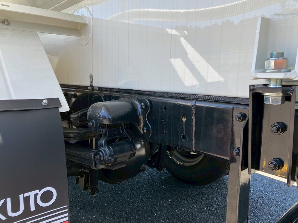 シャーシの状態です。|日野 デュトロ 2KG-XZU700M(2WD)の写真6