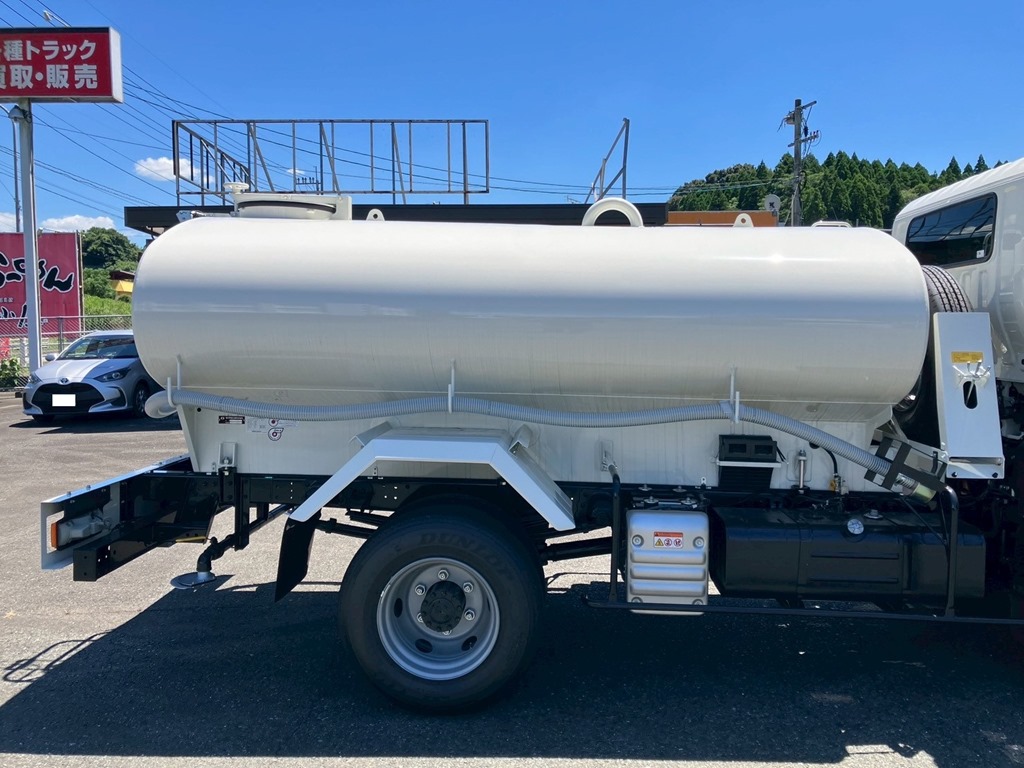 タンクの外観状態です。（運転席側）|日野 デュトロ 2KG-XZU700M(2WD)の写真11