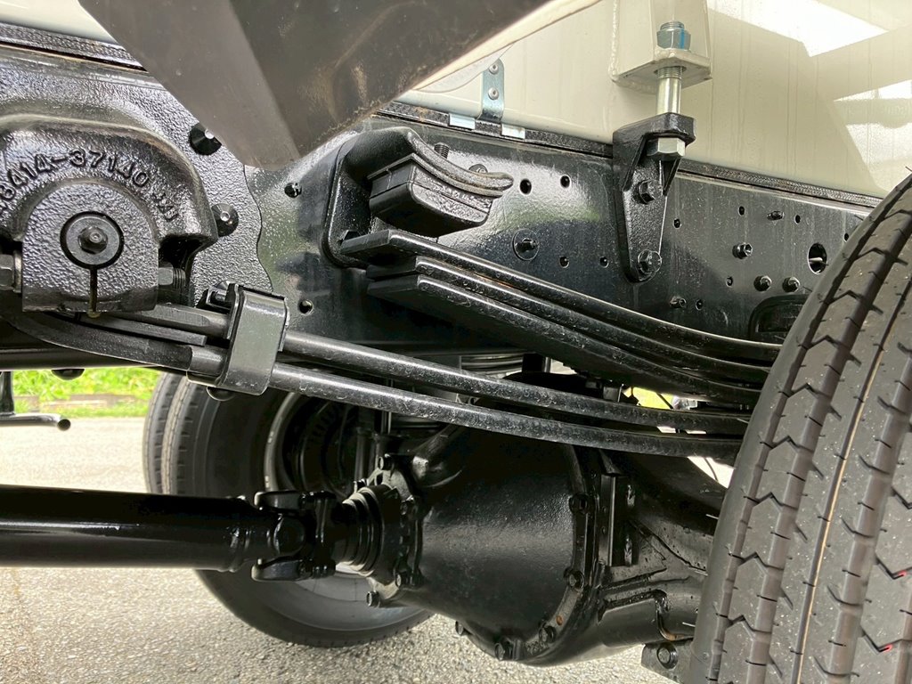 リーフサスです。|日野 デュトロ 2KG-XZU700M(2WD)の写真5