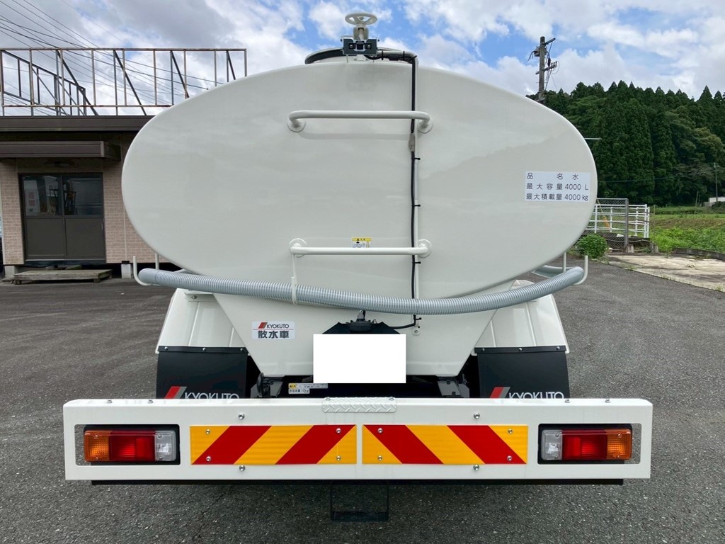 積載物は水です。|日野 デュトロ 2KG-XZU700M(2WD)の写真10