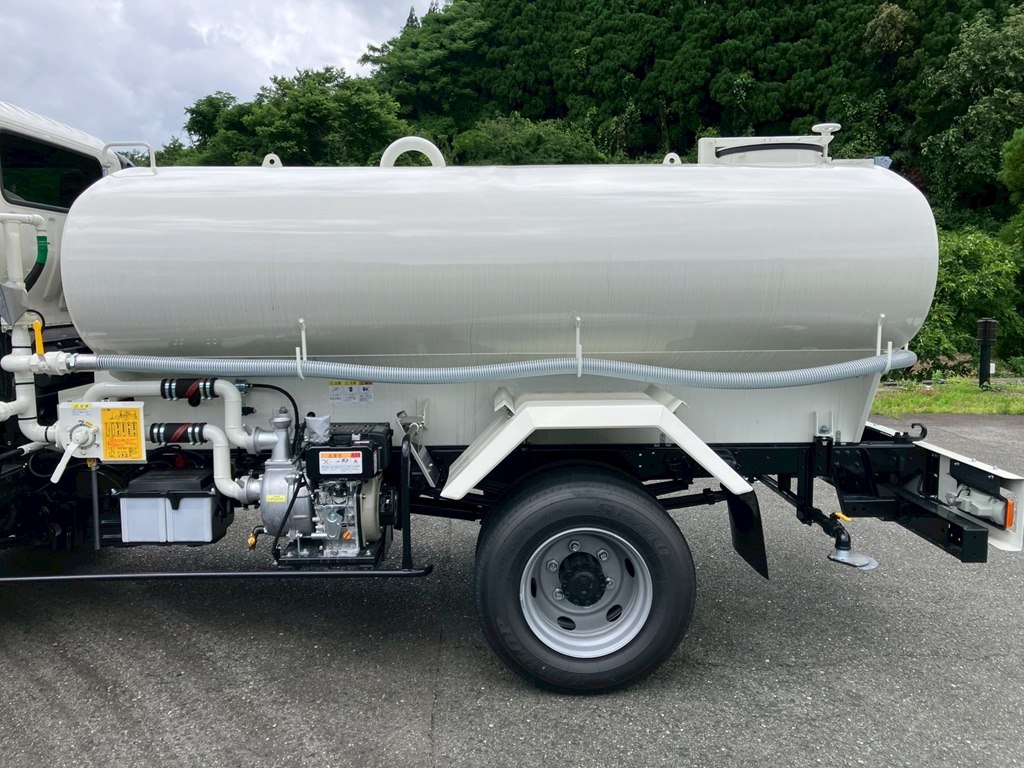 タンクの外観状態です。(助手席側)|日野 デュトロ 2KG-XZU700M(2WD)の写真11