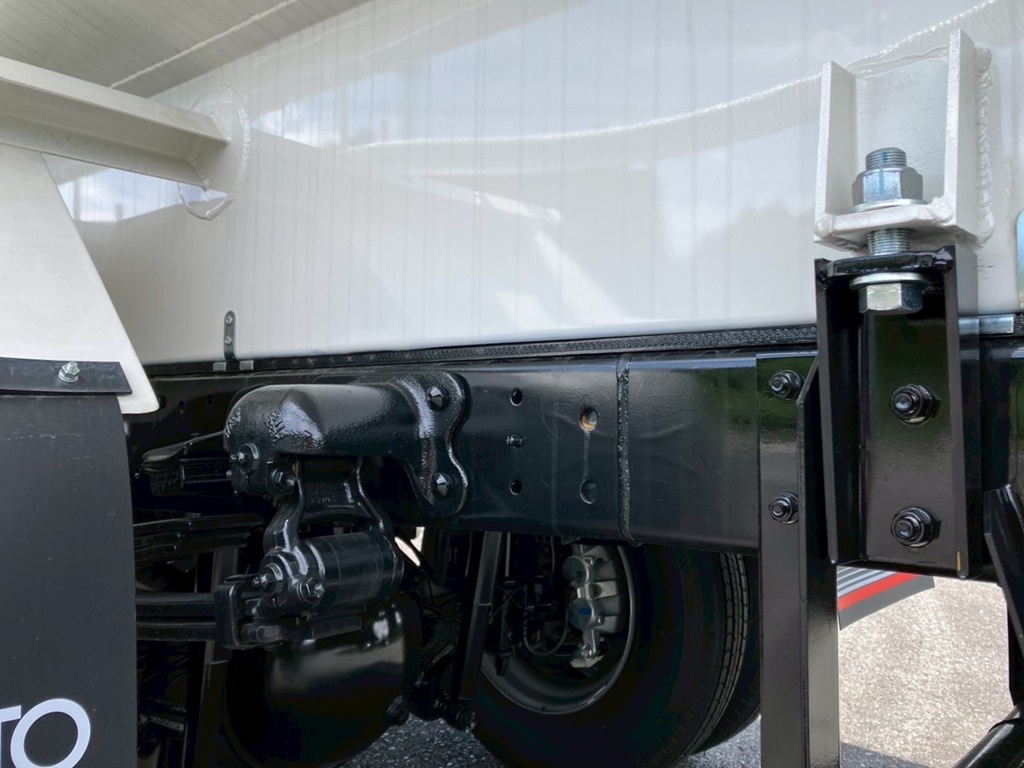 シャーシの状態です。|日野 デュトロ 2KG-XZU700M(2WD)の写真6