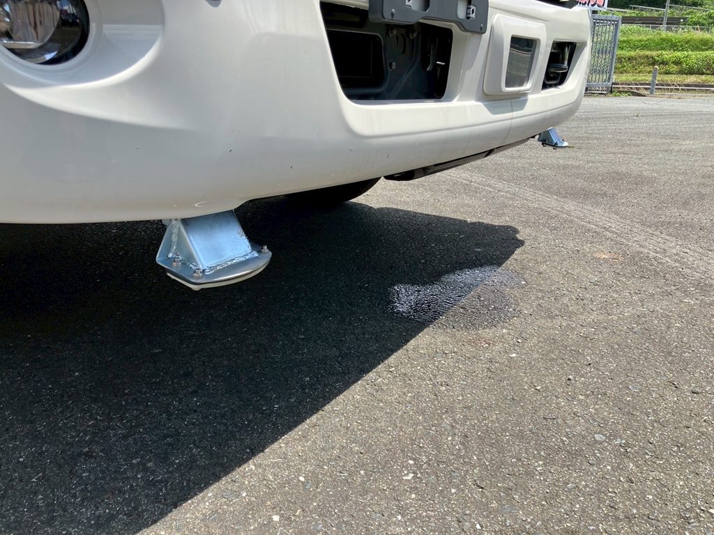 前方は圧力散水です。|日野 デュトロ 2KG-XZU700M(2WD)の写真17