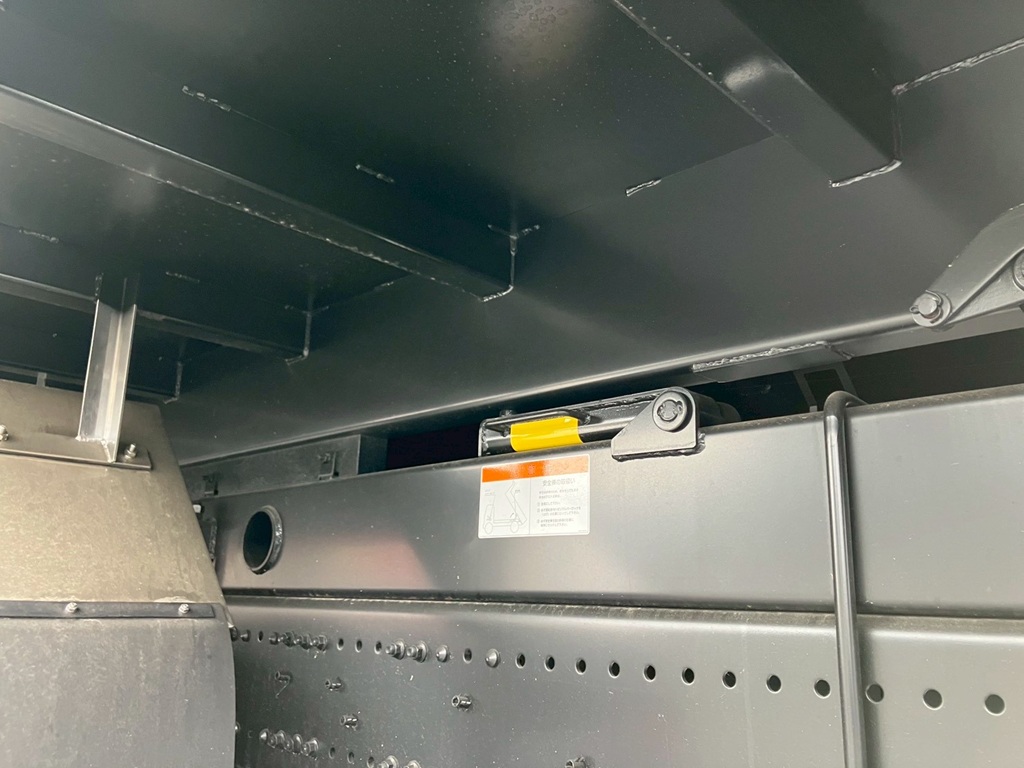 日野 プロフィア 2DG-FS1AHEの写真6