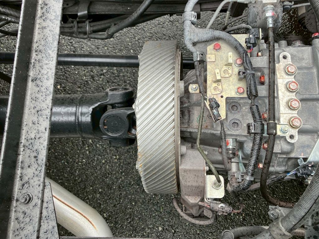 電磁式リターダ付です。|日野 プロフィア 2DG-FS1AHEの写真13