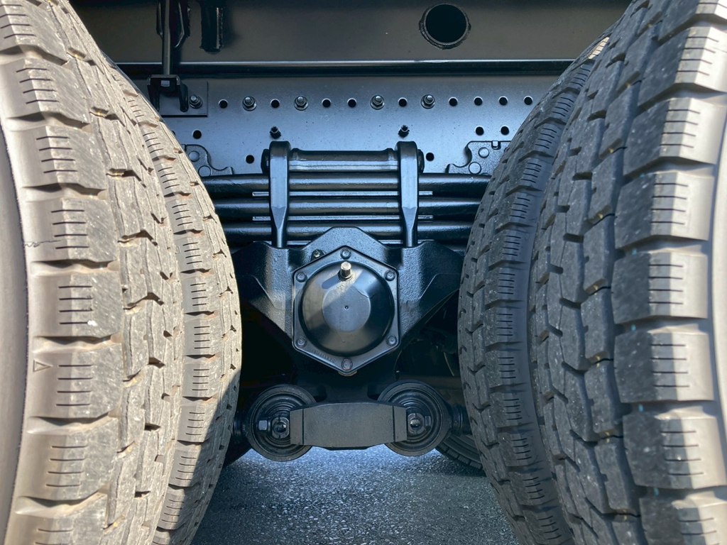 リーフサスです。|日野 プロフィア 2DG-FS1AJEの写真5