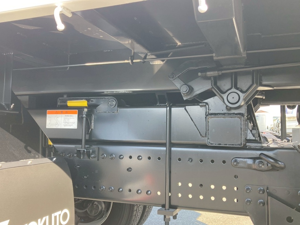 シャーシとネタの状態です。|日野 プロフィア 2DG-FS1AJEの写真6